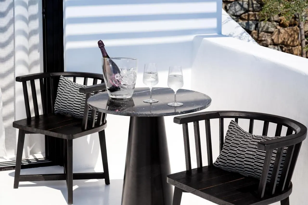 **** Hotel Tagoo Black Mykonos Mykonos Town Grécia